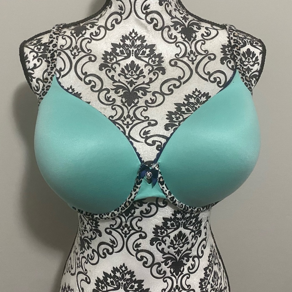Women’s Victoria Secret Bra